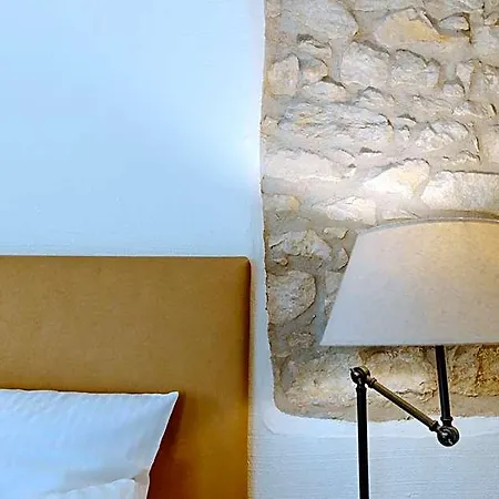 Little 7 - Boutique Hotel